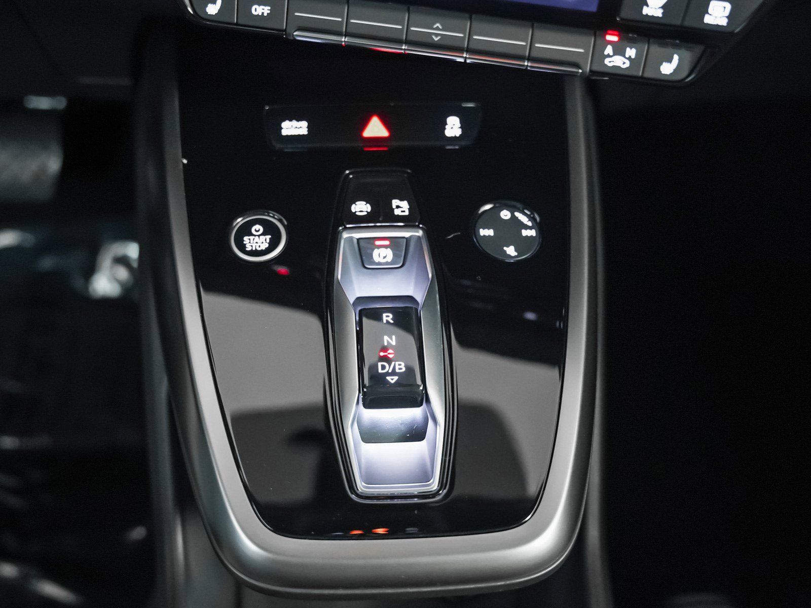 Certified 2023 Audi Q4 e-tron Premium image 19