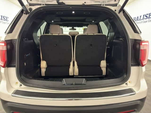 Used 2018 Ford Explorer Limited w/ Equipment Group 301A AWD/4WD image 22