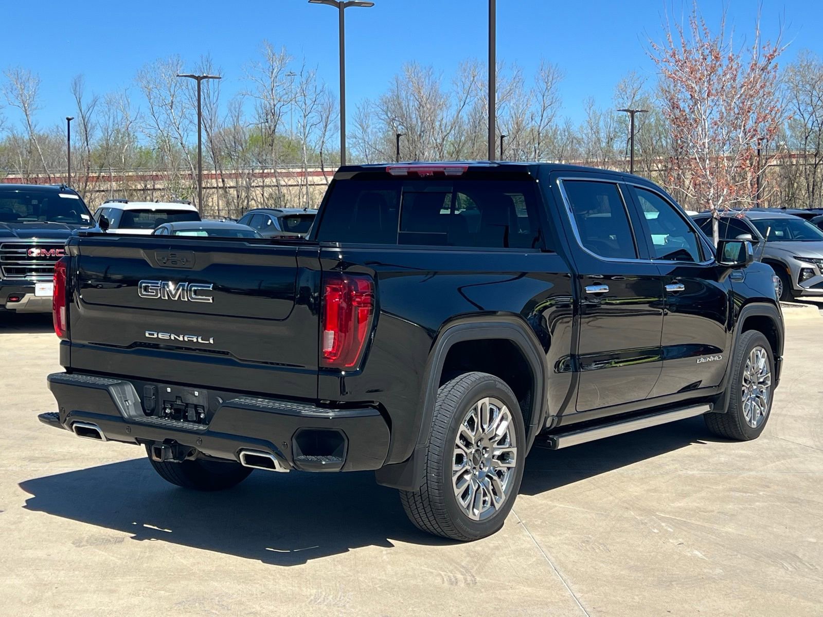 Used 2023 GMC Sierra 1500 Denali Ultimate image 11