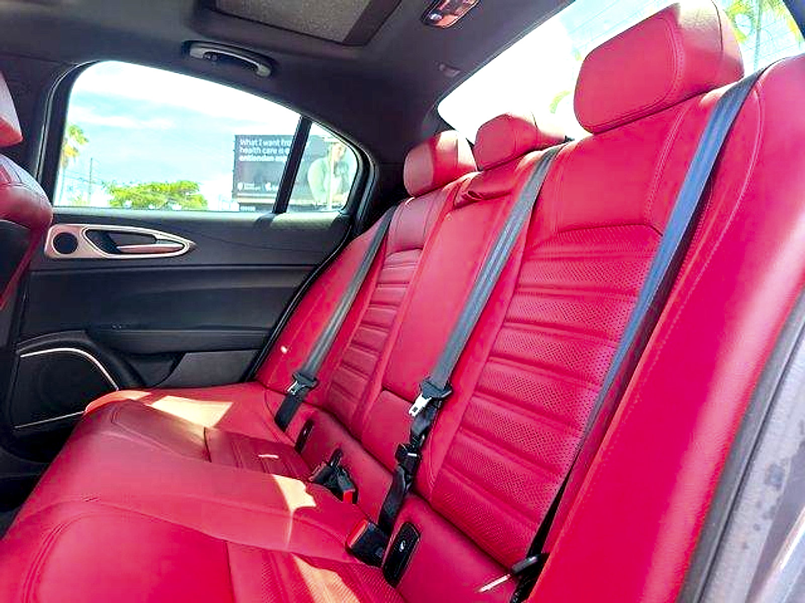 Used 2023 Alfa Romeo Giulia Veloce RWD image 13