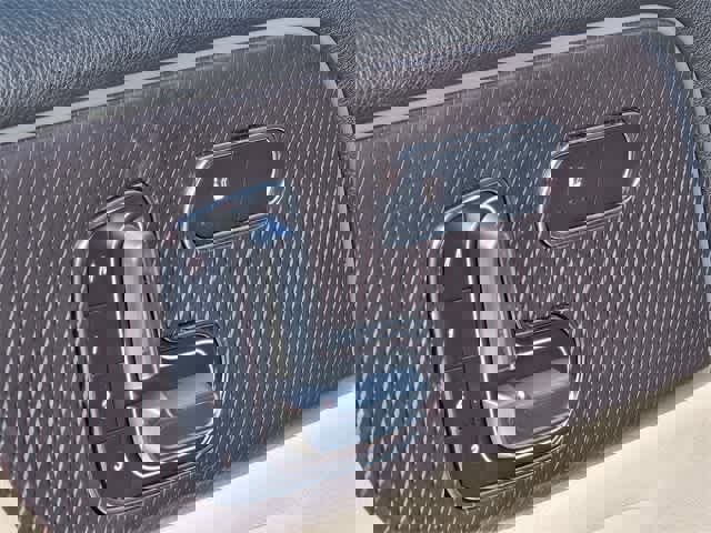 Used 2023 Mercedes-Benz EQB 250+ EQB 250+ w/ Exclusive Package image 14