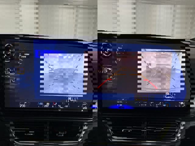 New 2026 Chevrolet Equinox EV LT image 15