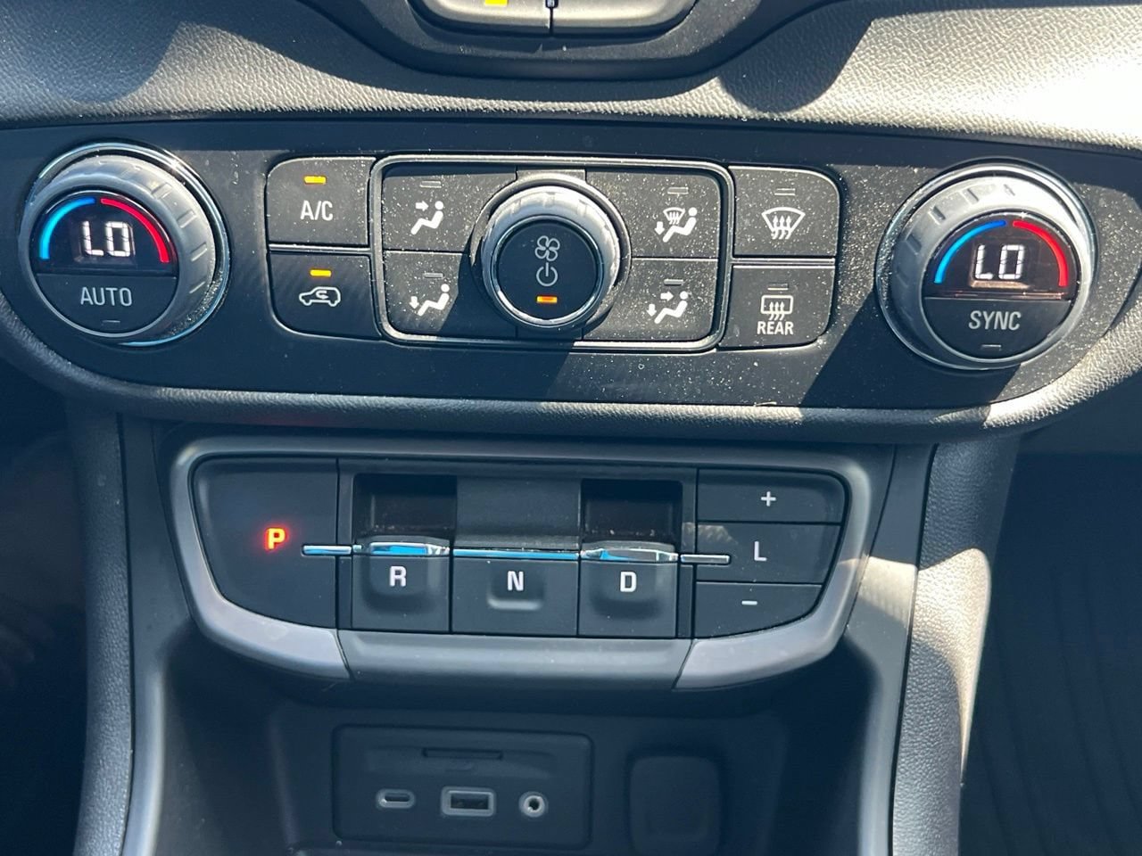 Certified 2024 GMC Terrain AT4 w/ Infotainment Package II AWD/4WD image 20