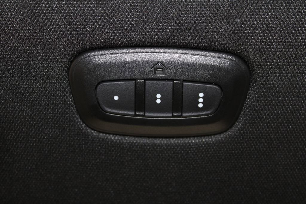 Used 2023 Jeep Wagoneer L Series II image 53