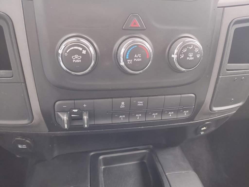 Used 2018 RAM 2500 Tradesman w/ Chrome Appearance Group image 11