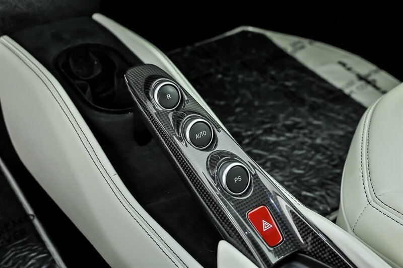Used 2020 Ferrari F8 Tributo RWD image 33