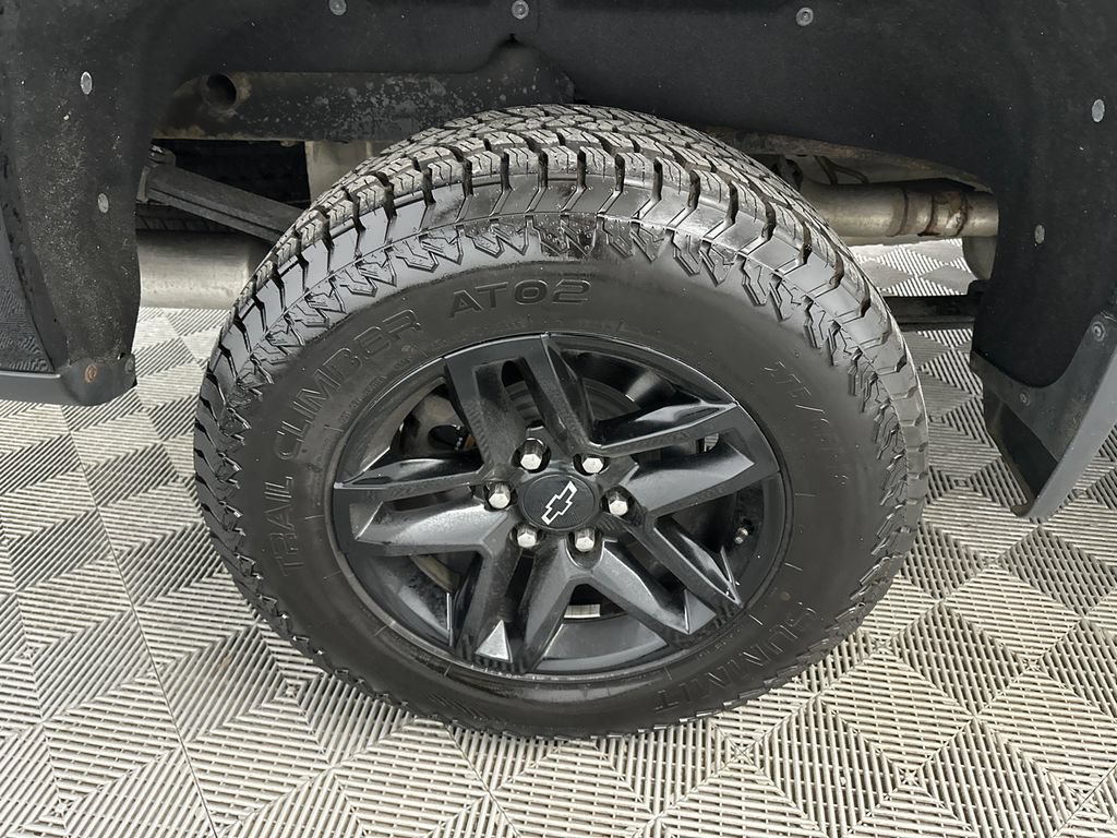 Used 2021 Chevrolet Silverado 1500 LT Trail Boss w/ Bed Protection Package AWD/4WD image 18
