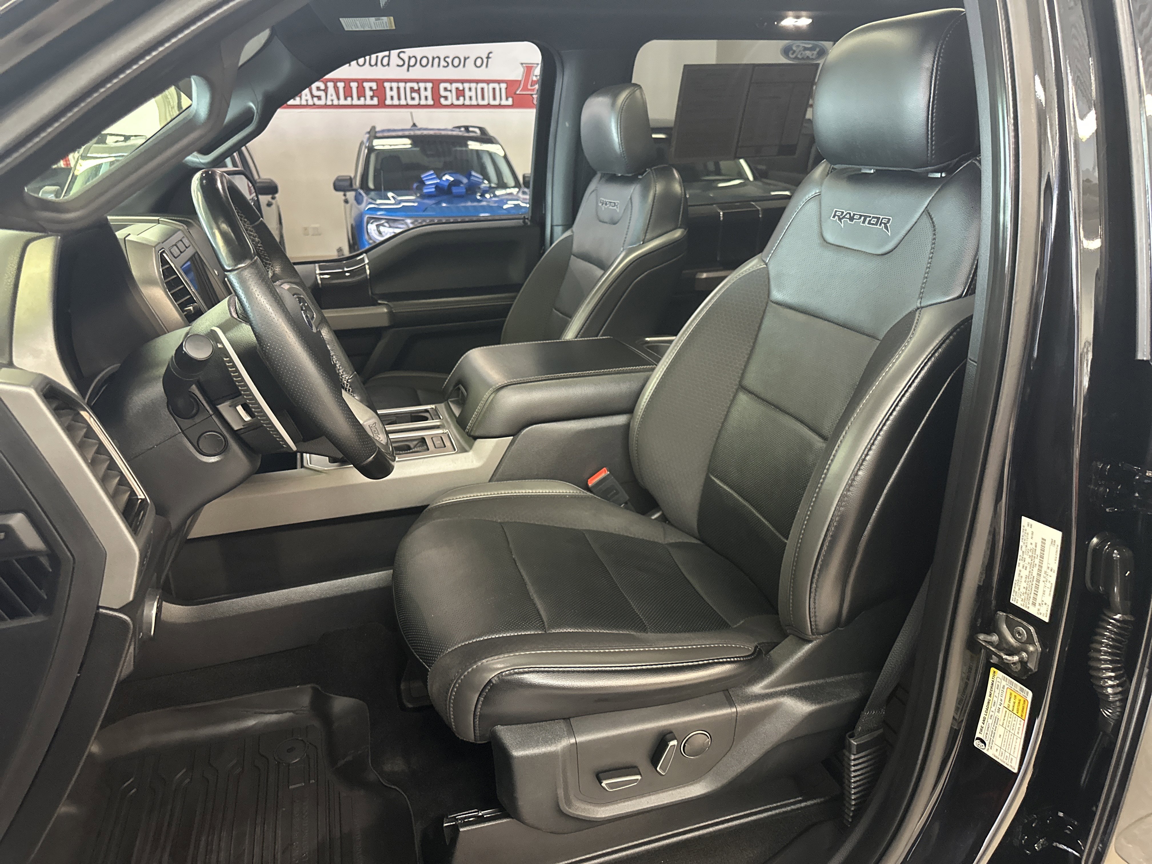 Used 2019 Ford F150 Raptor w/ Equipment Group 802A Luxury AWD/4WD image 5