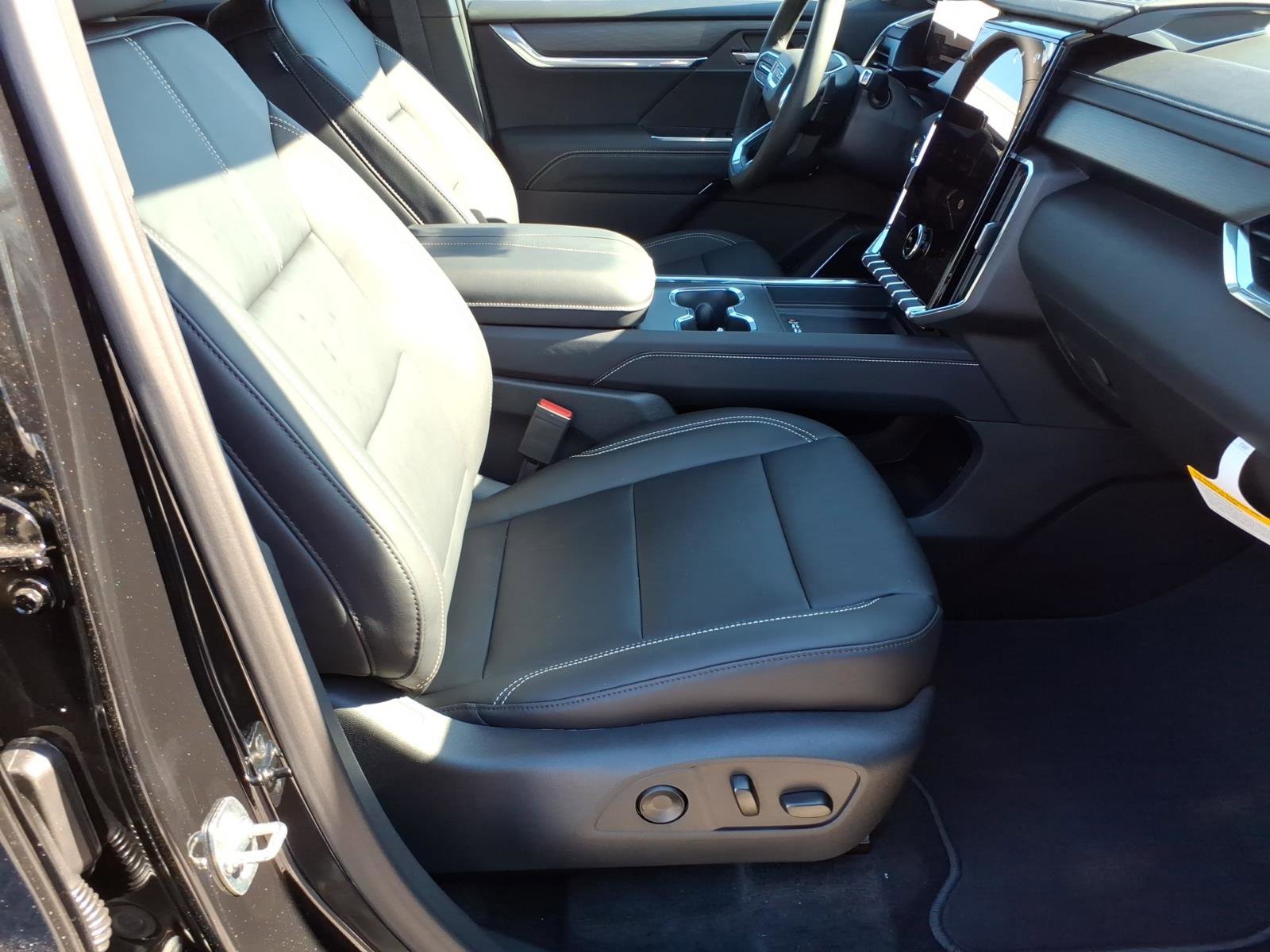 New 2026 GMC Acadia Elevation w/ Elevation Premium Package image 7