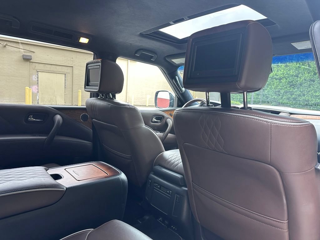 Used 2017 INFINITI QX80 Limited AWD/4WD image 16