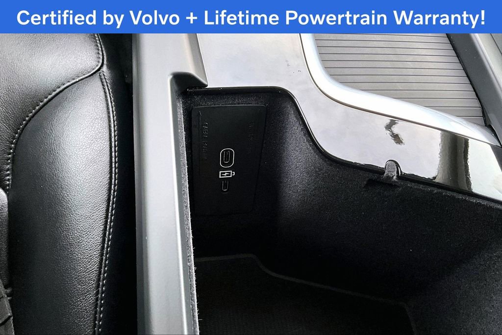 Used 2025 Volvo XC60 B5 Core image 33