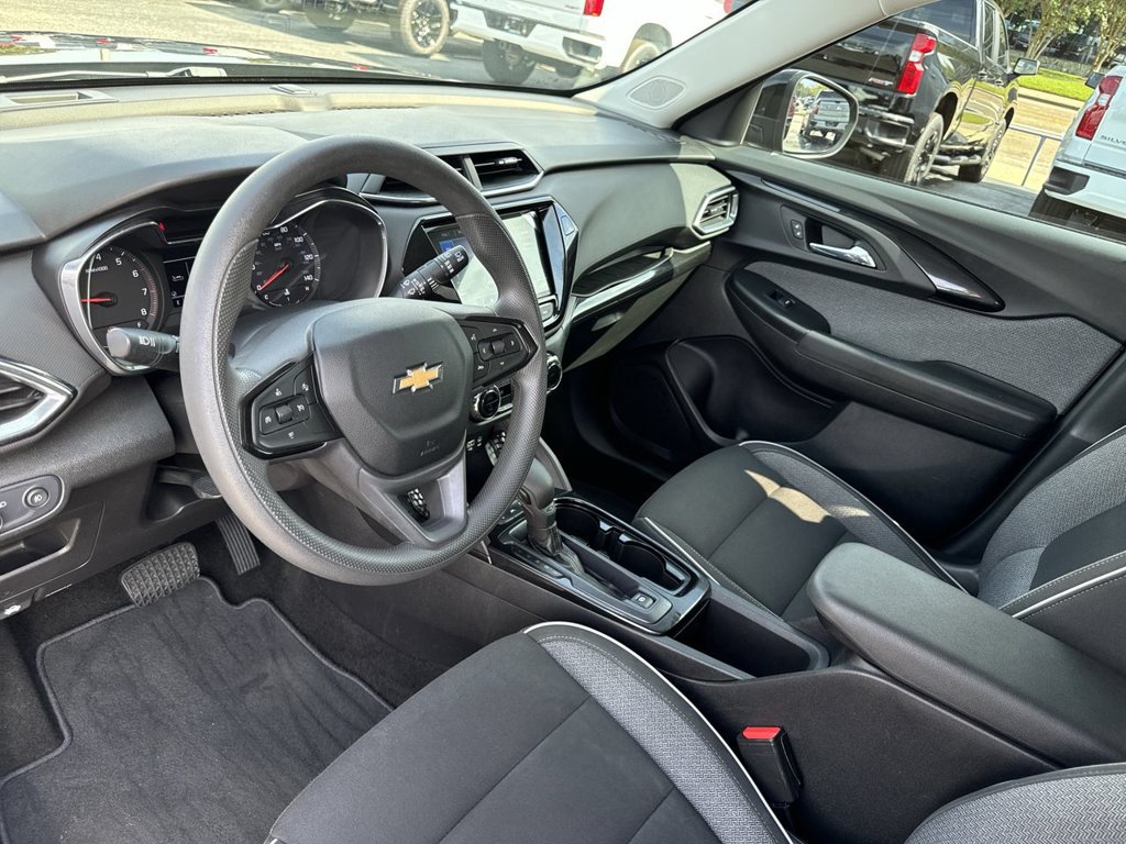 Certified 2021 Chevrolet TrailBlazer LT w/ Convenience Package FWD image 27