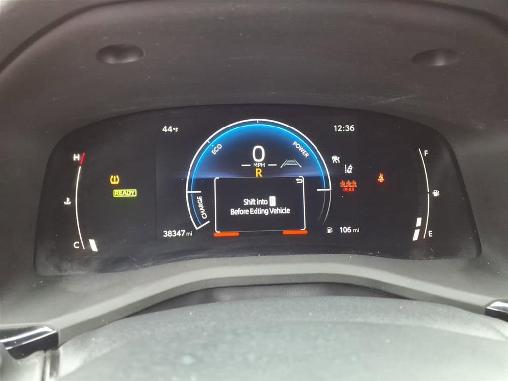 Used 2025 Toyota Camry LE image 32