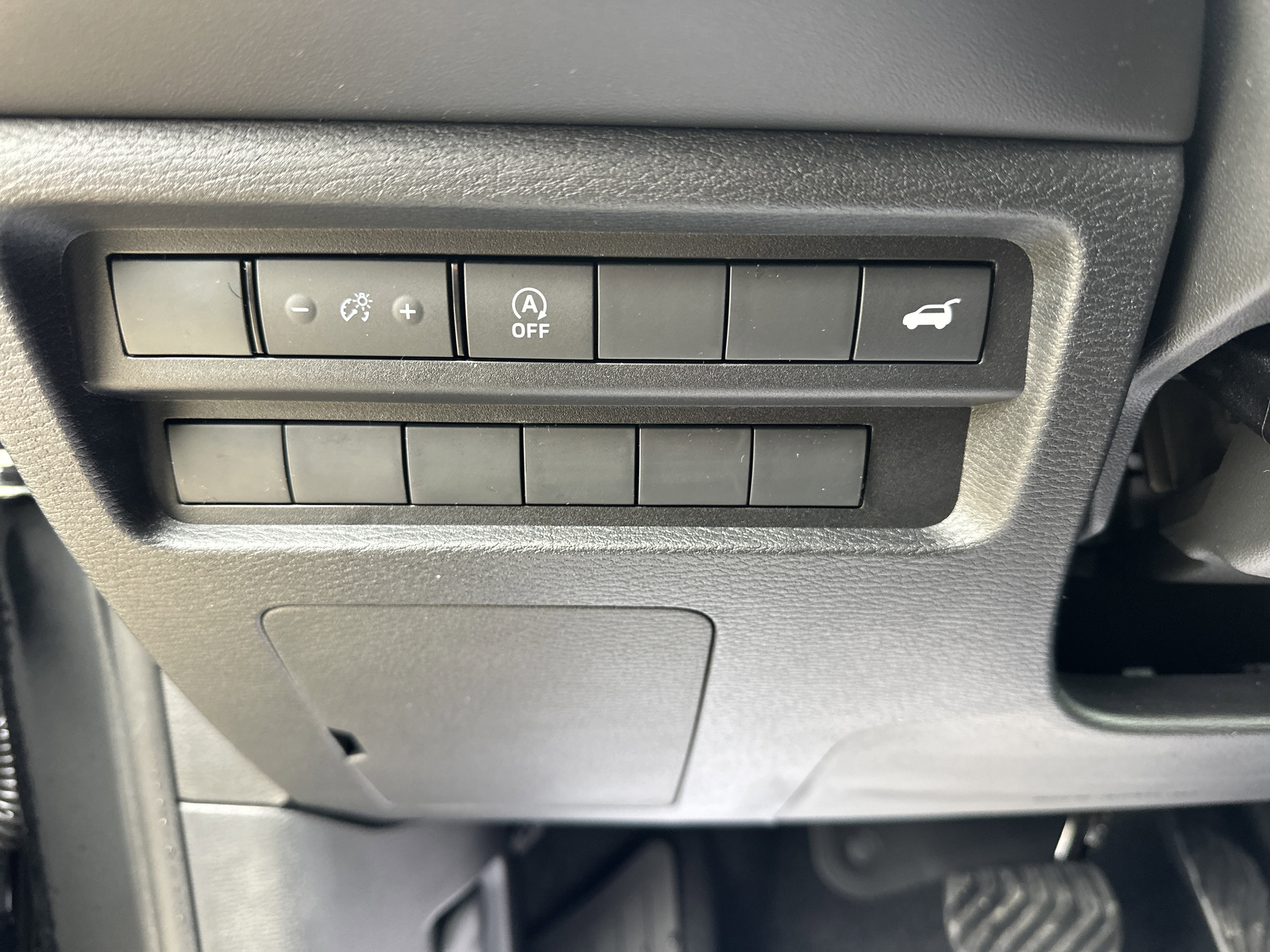 New 2026 Mitsubishi Outlander SE image 10