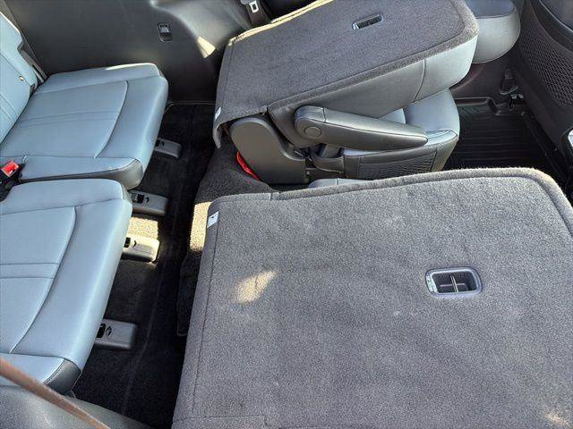 Used 2025 Kia Sorento SX Prestige image 24