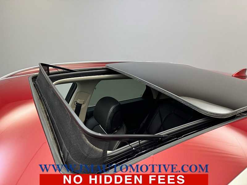 Used 2023 Genesis GV70 2.5T w/ Select Package image 11