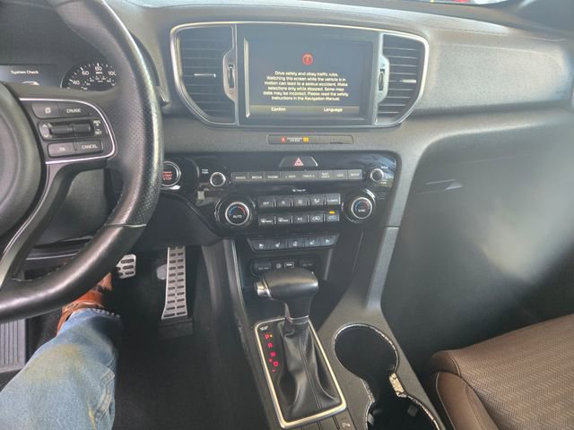 Used 2017 Kia Sportage SX image 2