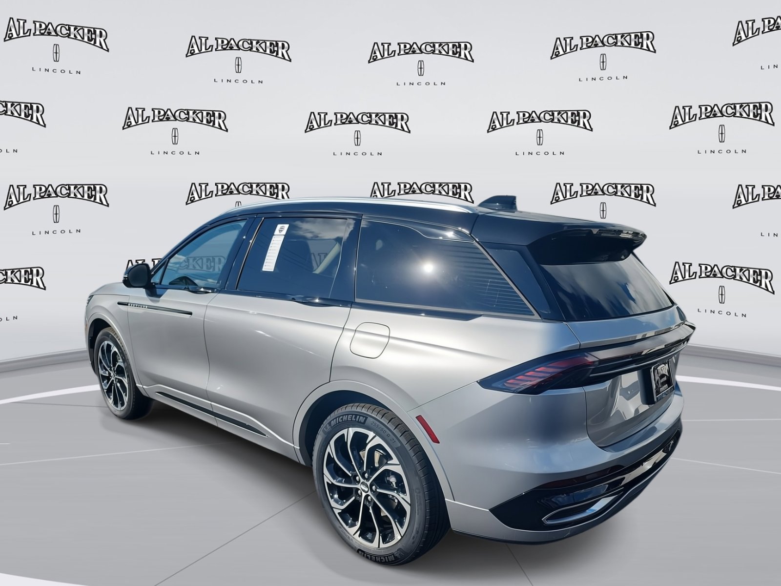 New 2026 Lincoln Nautilus Reserve image 3