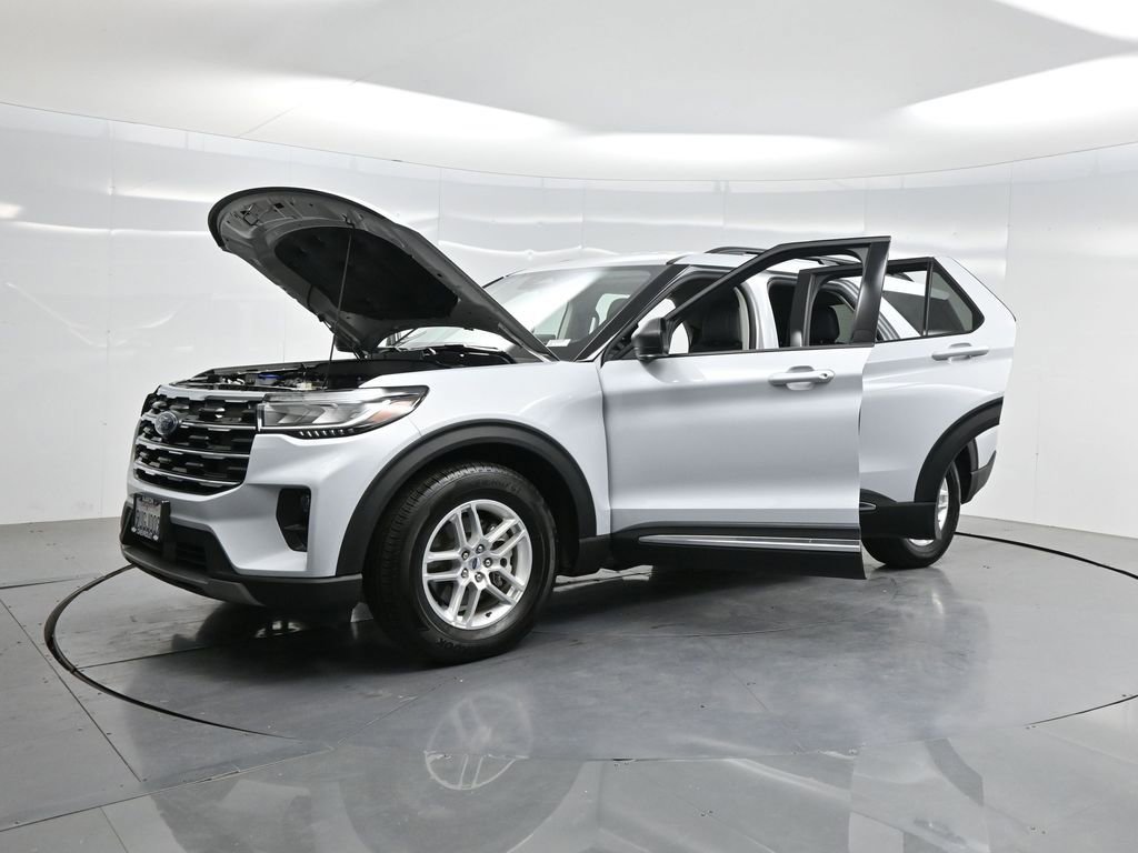 Used 2025 Ford Explorer Active w/ Active Comfort Package image 48