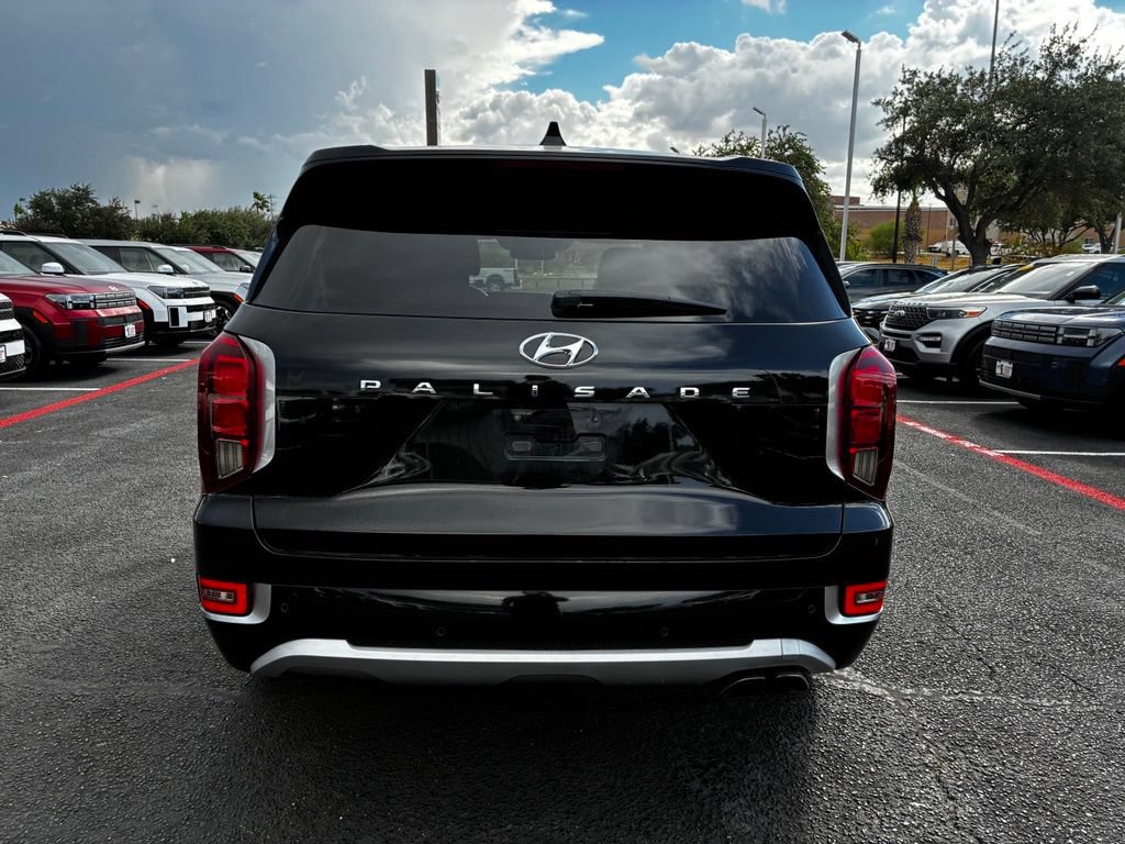Used 2022 Hyundai Palisade Limited FWD image 4