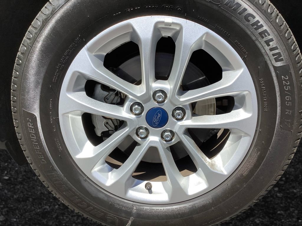 Used 2020 Ford Escape SE image 26
