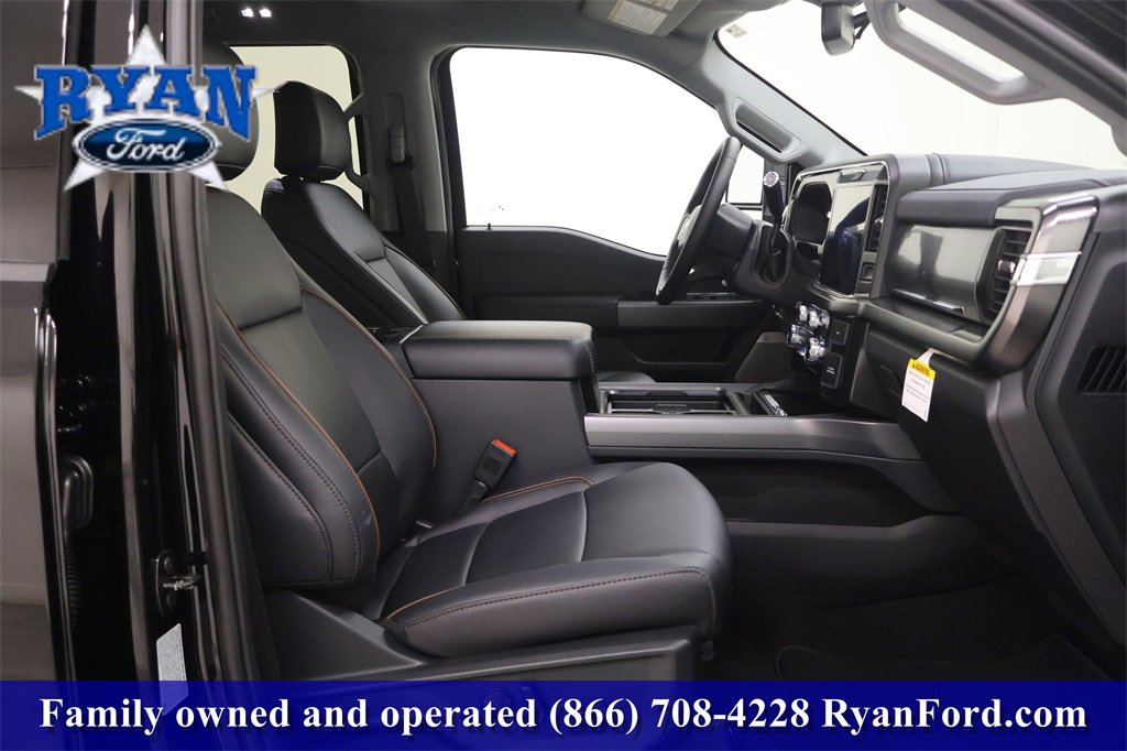 New 2026 Ford F250 Lariat w/ FX4 Off-Road Package image 16