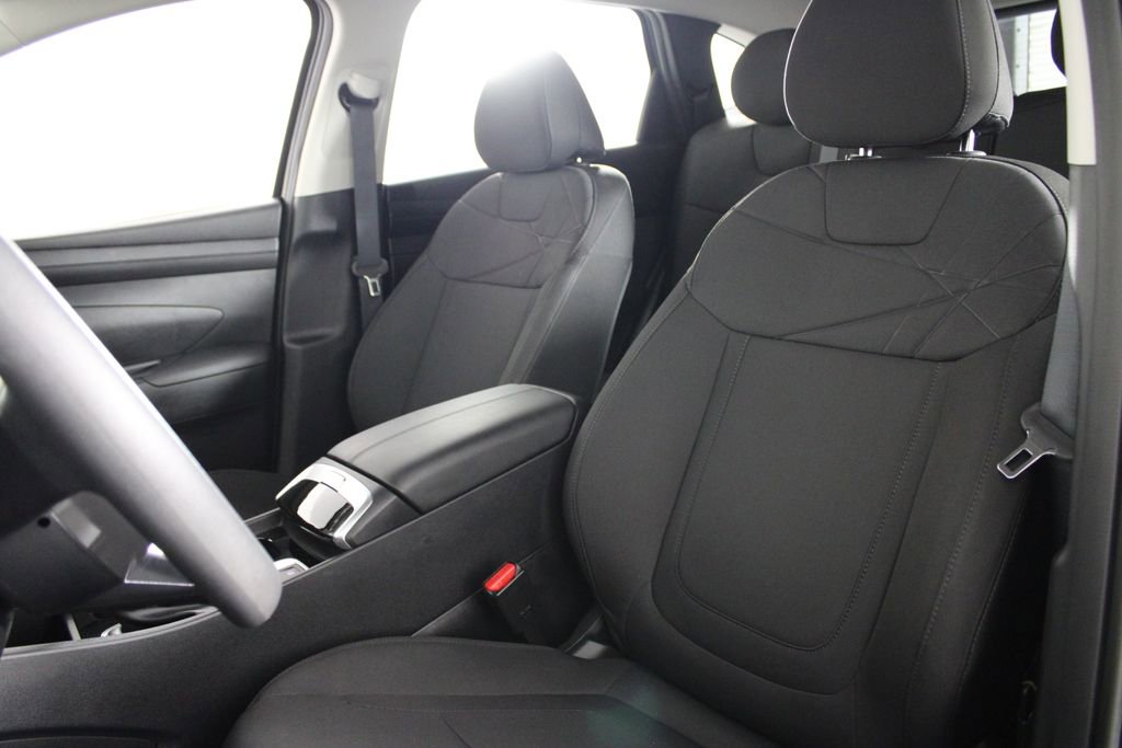 Certified 2026 Hyundai Tucson SE image 18