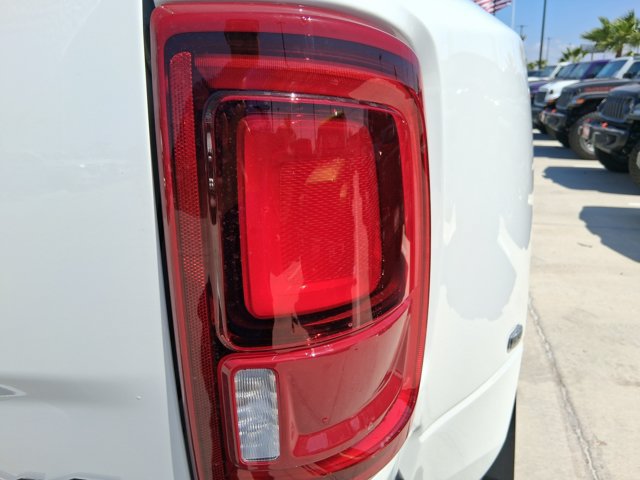 New 2026 RAM 3500 Laramie AWD/4WD image 9