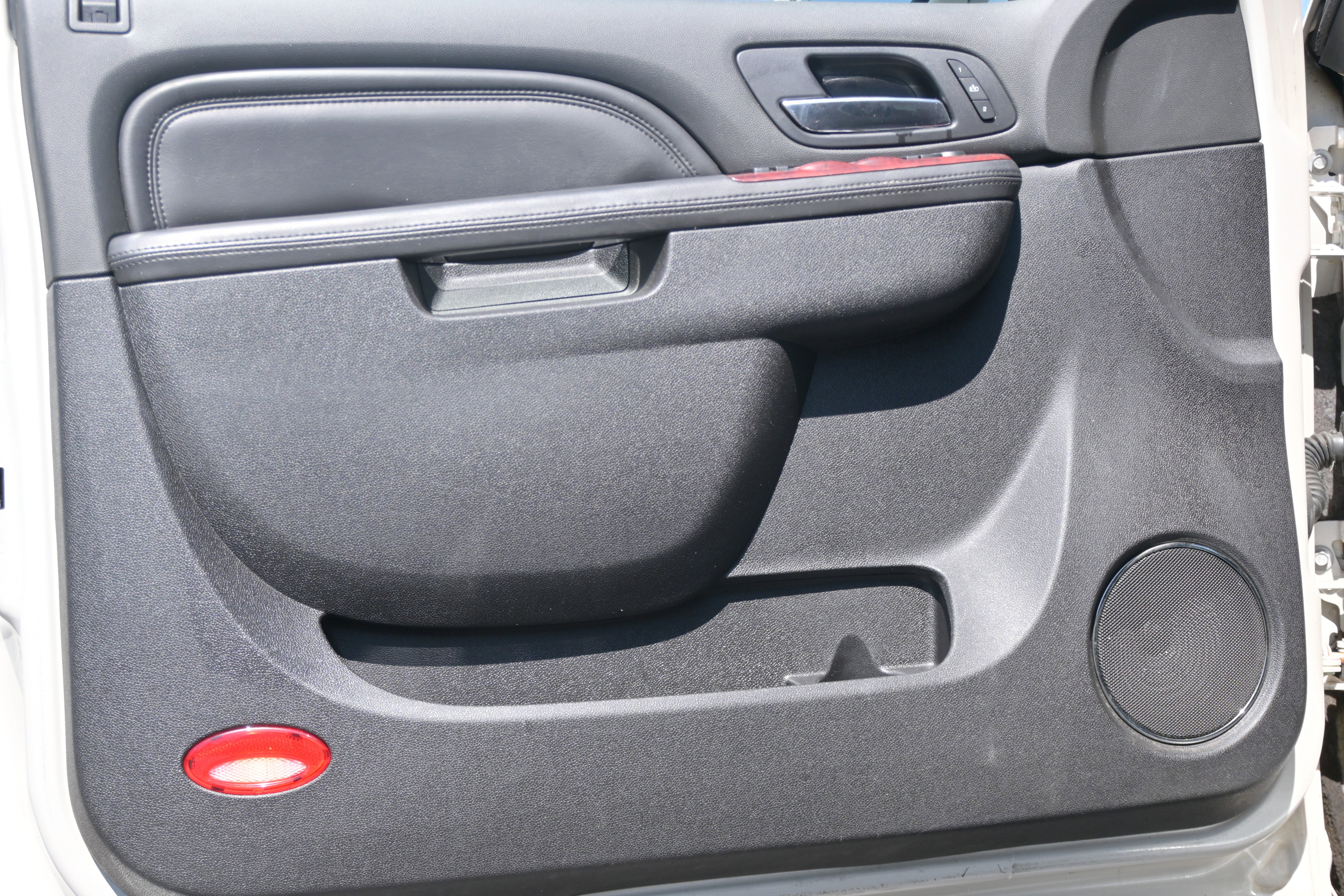 Used 2014 Cadillac Escalade Premium image 14