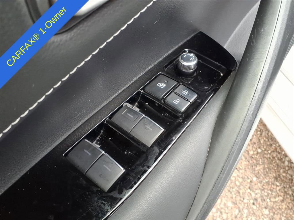 Used 2019 Toyota Corolla Hatchback image 15