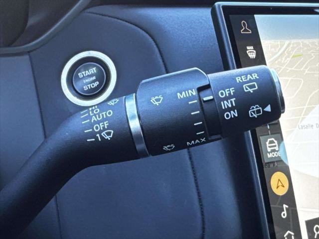 Used 2025 Land Rover Range Rover Velar Dynamic SE image 23