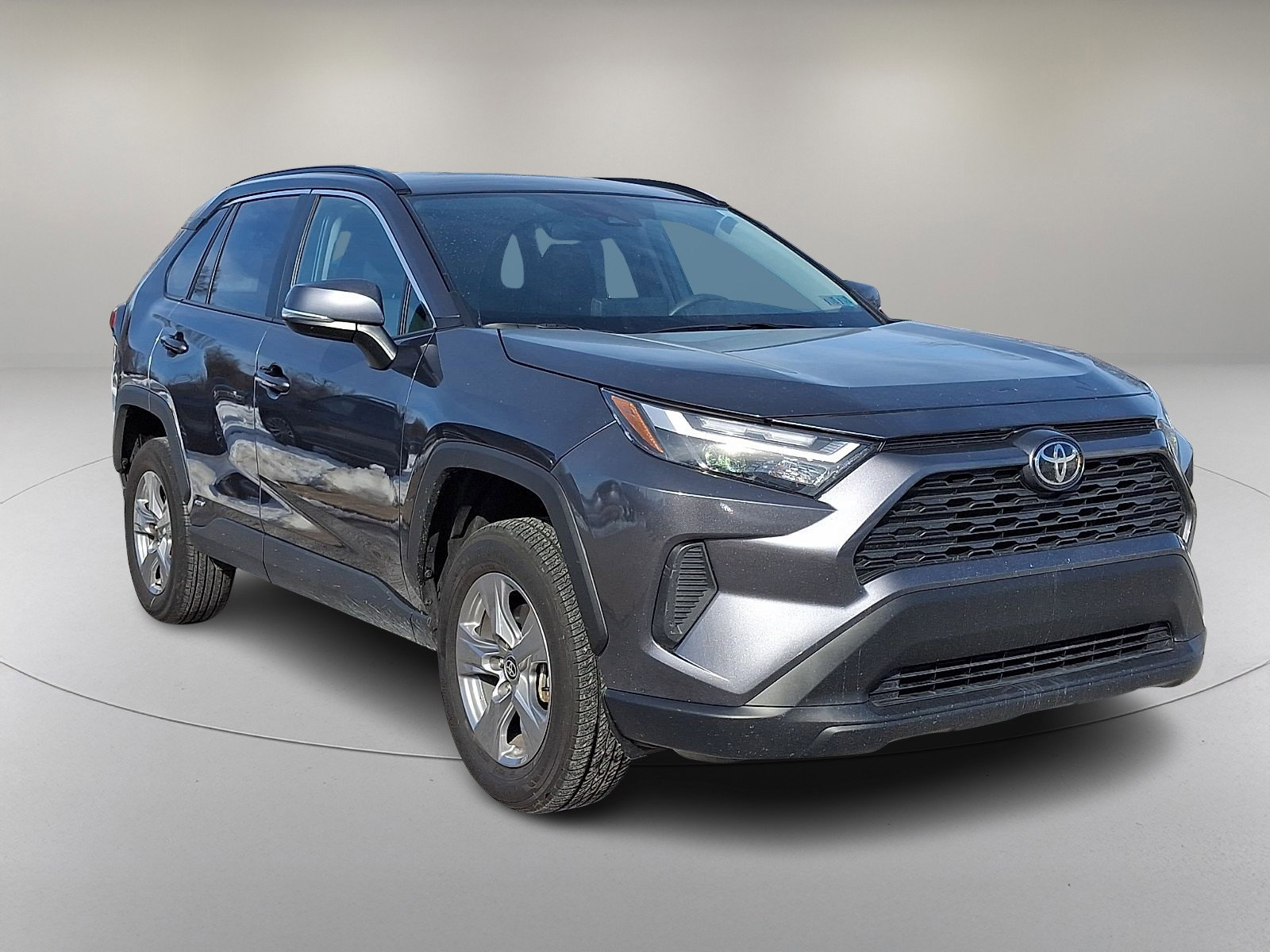 Used 2025 Toyota RAV4 XLE video 2