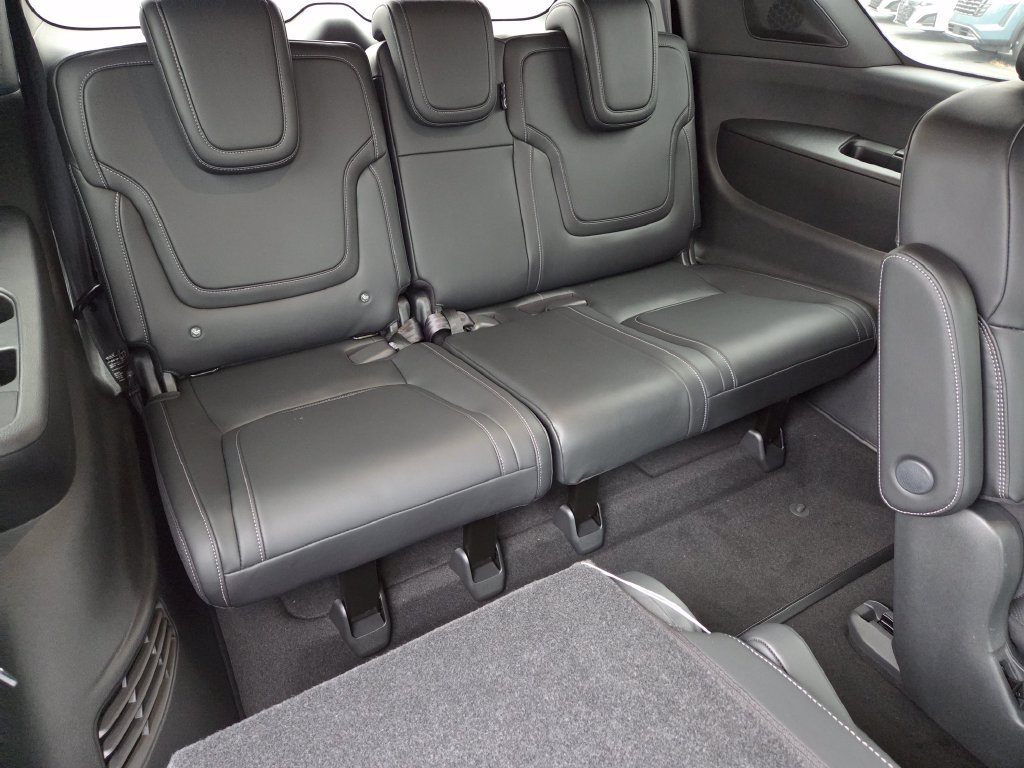 New 2026 Nissan Armada PRO-4X w/ Captain's Chari Seat Package AWD/4WD image 31
