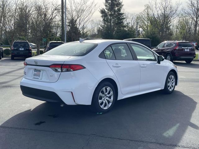 Used 2024 Toyota Corolla LE image 5