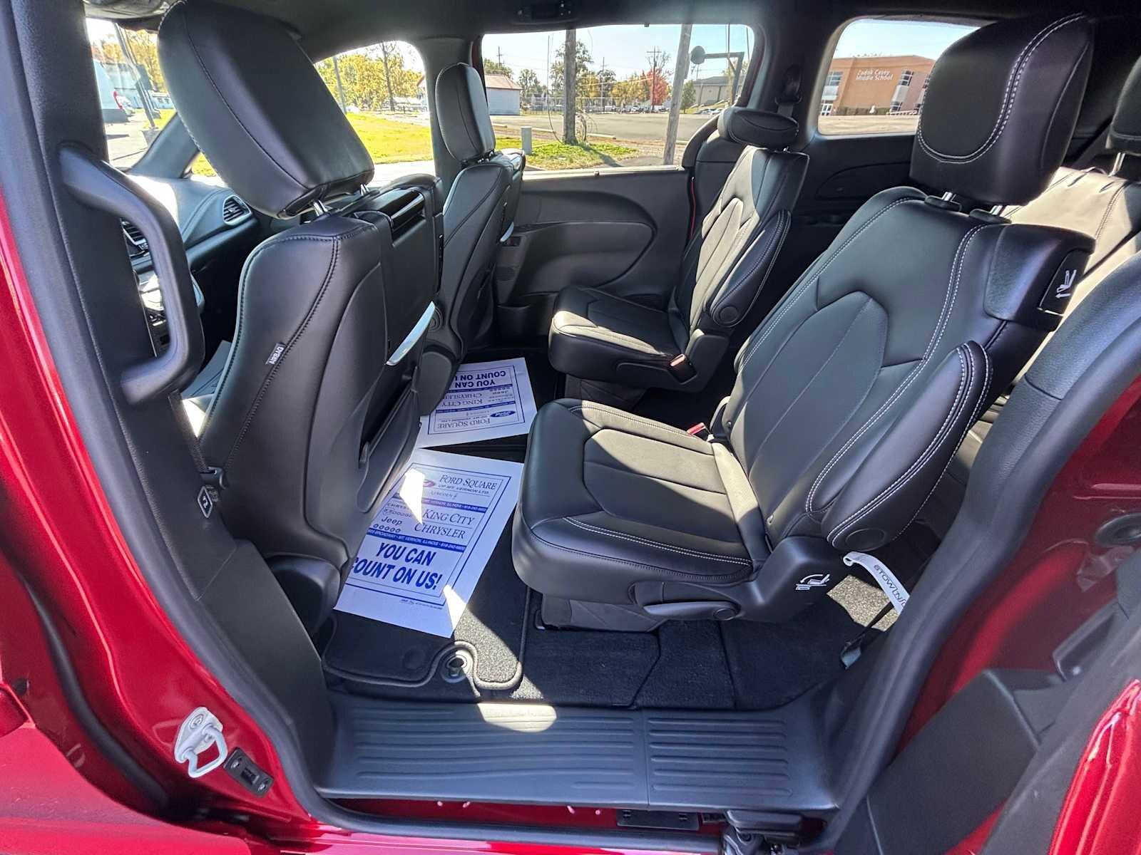 New 2026 Chrysler Pacifica Select image 19