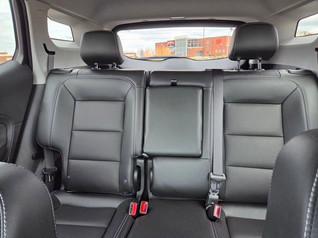 Used 2024 GMC Terrain SLT w/ Infotainment Package II image 36