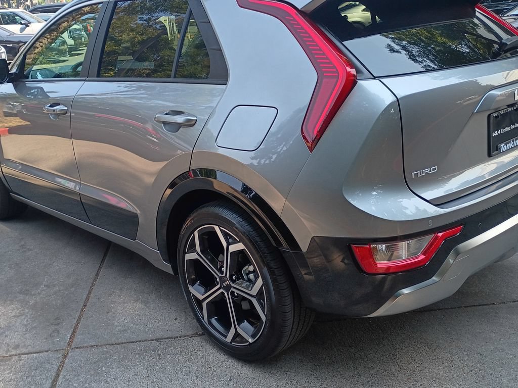 Certified 2025 Kia Niro FWD image 6