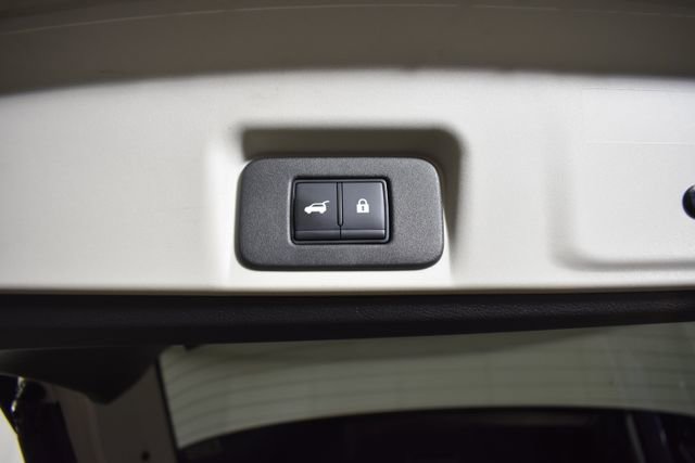 Used 2024 Nissan Ariya AWD image 32