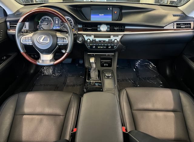 Used 2017 Lexus ES 350 w/ Premium Package FWD image 34