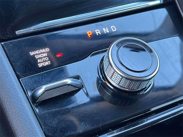 Used 2022 Jeep Grand Cherokee L Limited w/ Black Appearance Package image 26