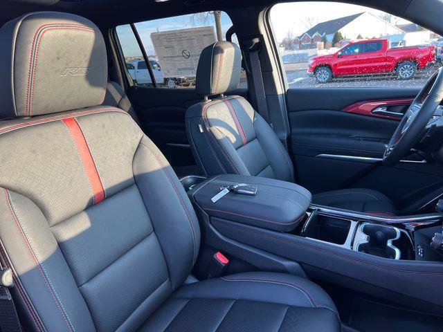 New 2026 Chevrolet Traverse RS w/ LPO, Floor Liner Package image 11