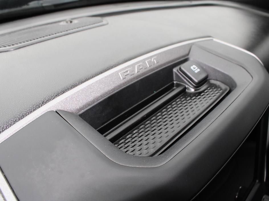Used 2023 RAM 2500 Tradesman w/ Chrome Appearance Group image 22
