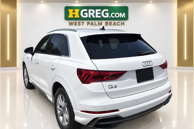 Used 2024 Audi Q3 2.0T Premium AWD/4WD image 2