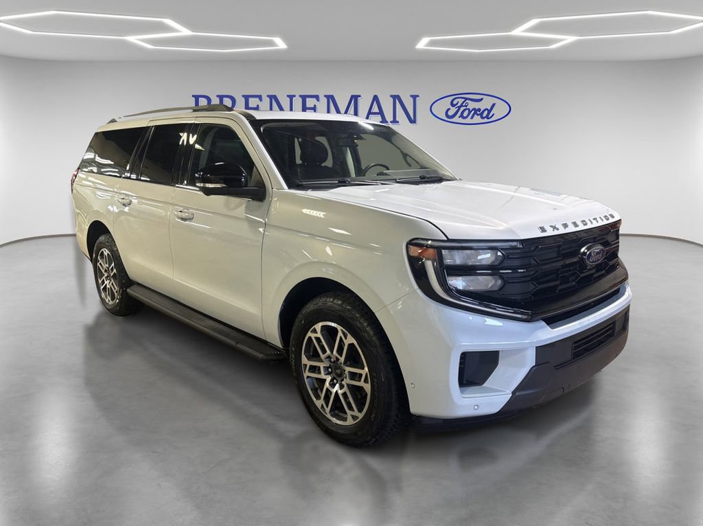 Used 2025 Ford Expedition Max Active image 3