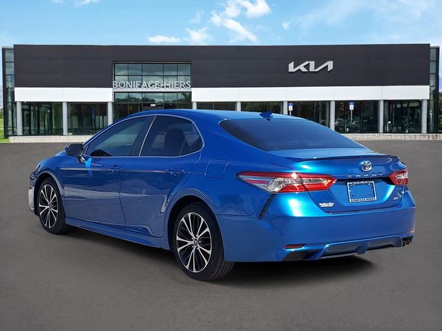 Used 2019 Toyota Camry SE image 3