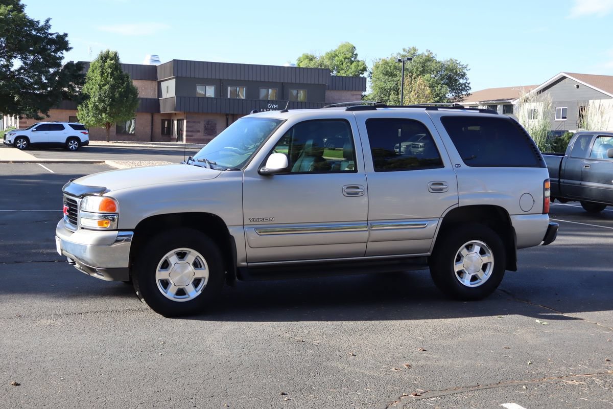 Used 2005 GMC Yukon SLT w/ SLT Preferred Equipment Group AWD/4WD image 10