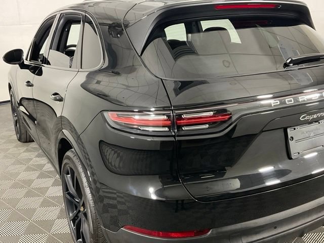 Used 2023 Porsche Cayenne S Platinum AWD/4WD image 31