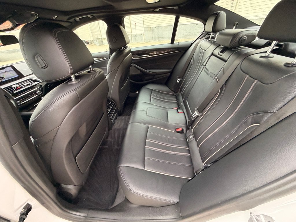Used 2018 BMW 530e xDrive AWD/4WD image 15