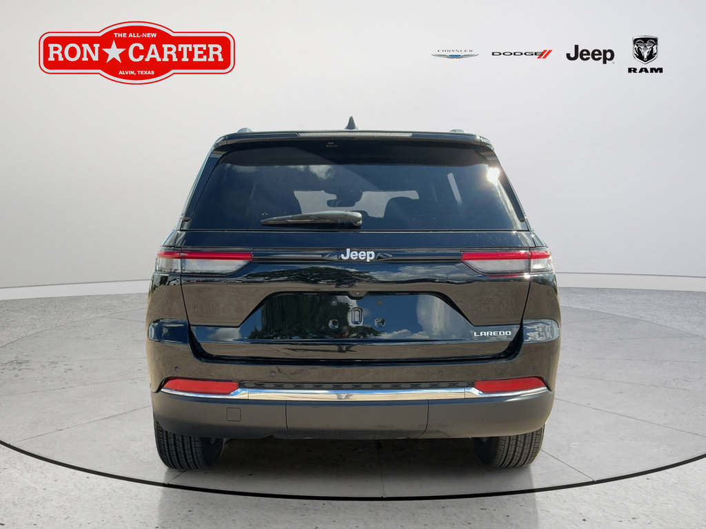 Used 2025 Jeep Grand Cherokee Laredo X RWD image 5