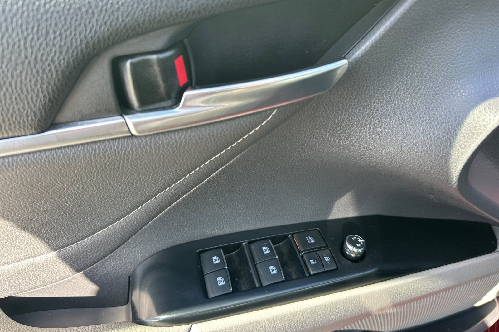 Used 2018 Toyota Camry XSE w/ Audio Package FWD image 12